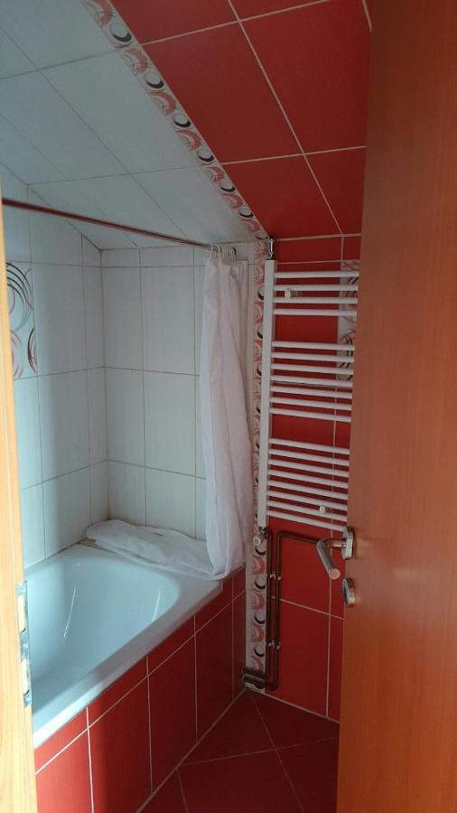 Apartmani Malina 3 Bijeljina Exterior foto
